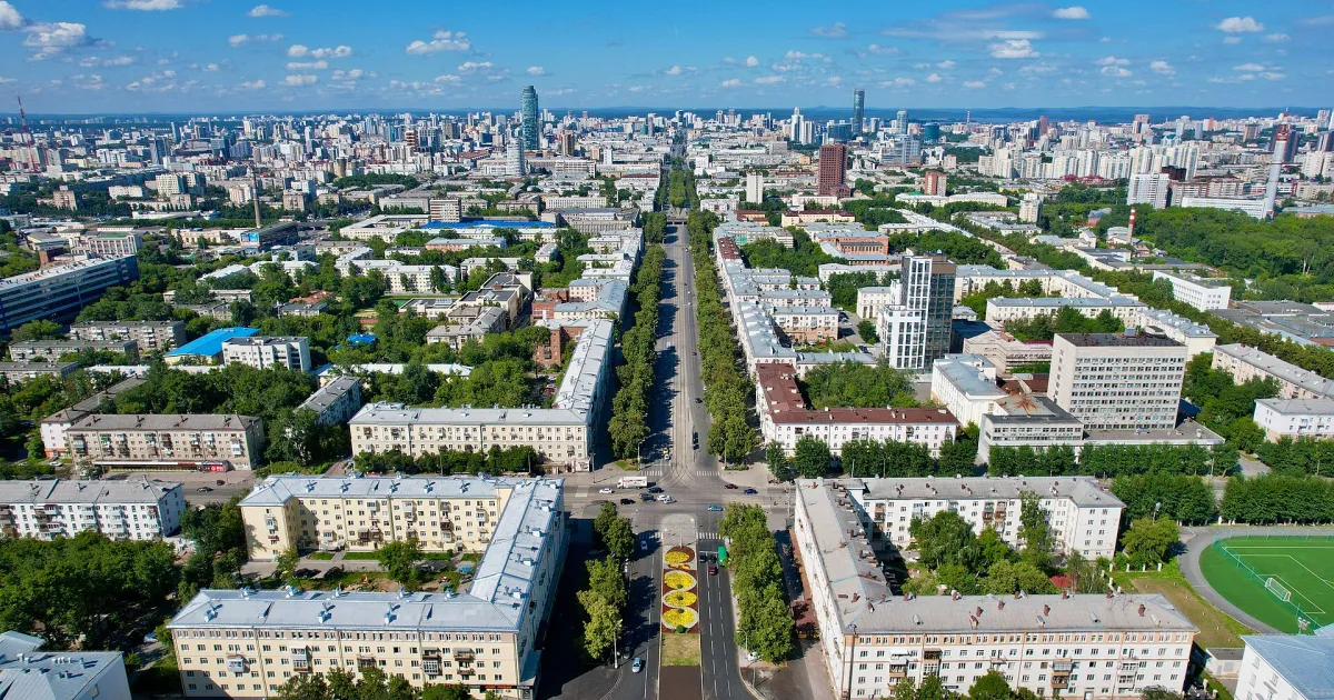 Махачкала — Екатеринбург — цена по месяцам